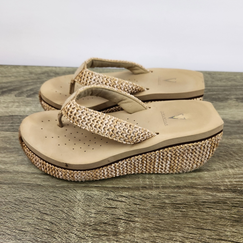 Volatile Island Platform Wedge Women's 8 Thong Flip-Flop Sandals Natural Beige